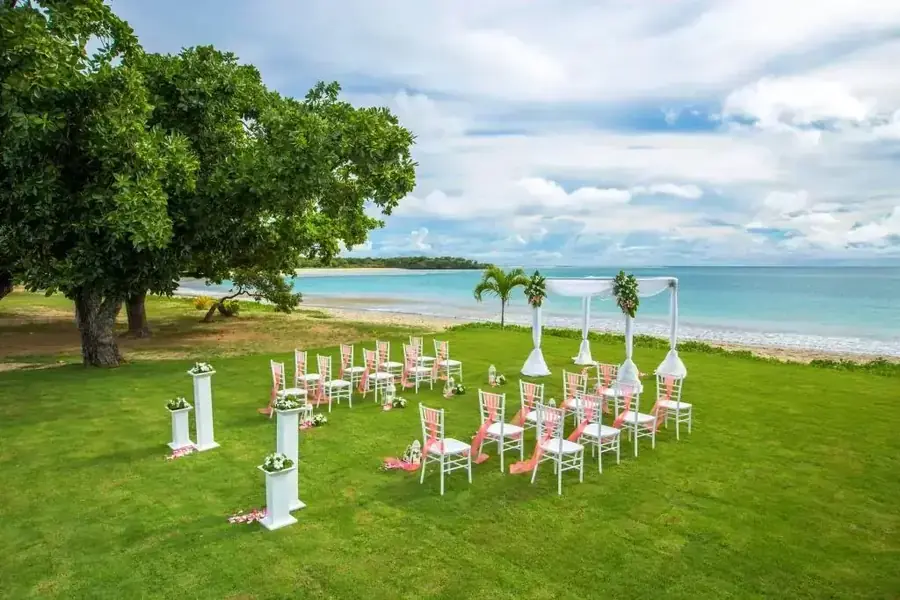 Fiji wedding venue and island setting — 001