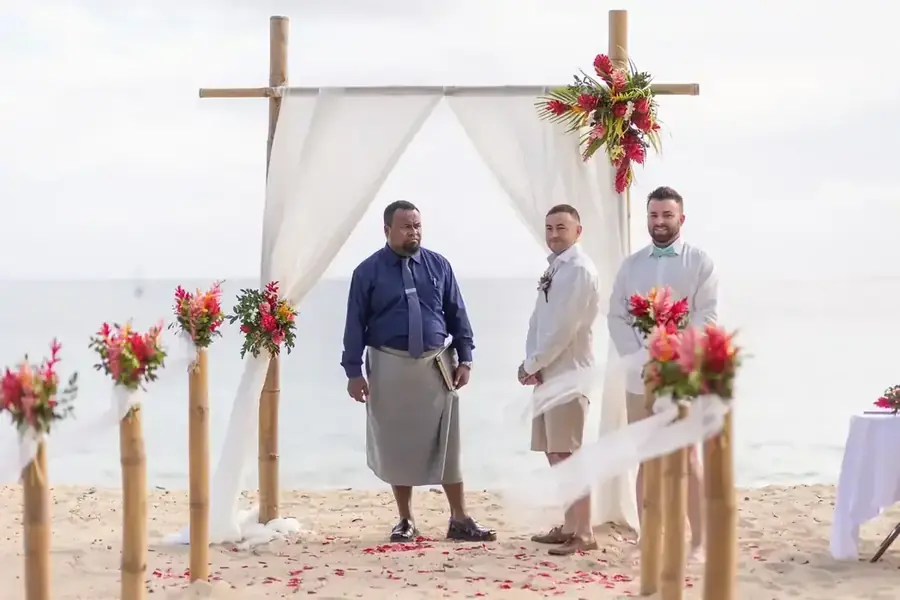 Wedding vows in a beautiful Fiji setting — 004