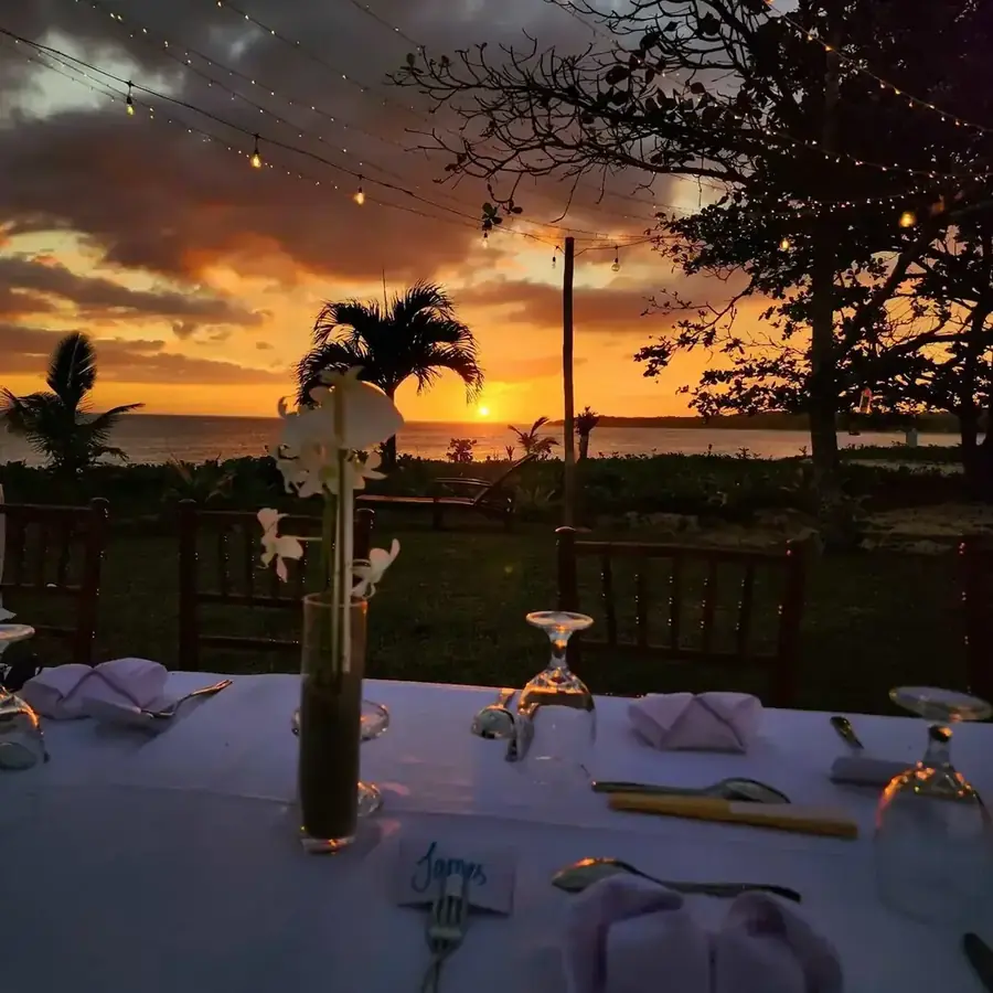 Fiji wedding tablescape and décor — 002