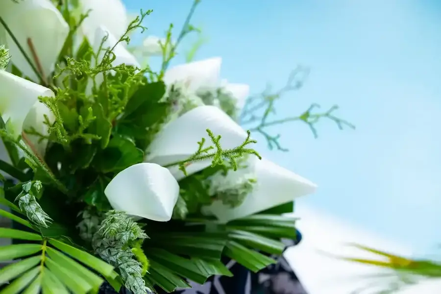 Paradise Bride floral styling and wedding details — 006