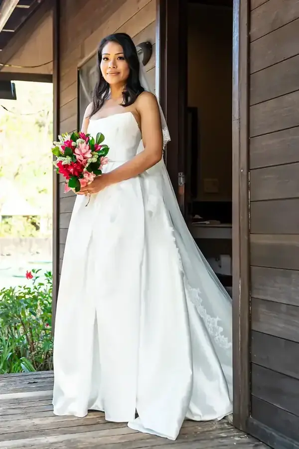 Newlywed moment at a Fiji destination wedding — 007