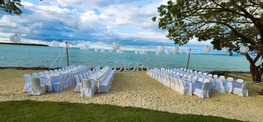 Garden and resort wedding setting in Fiji — 010