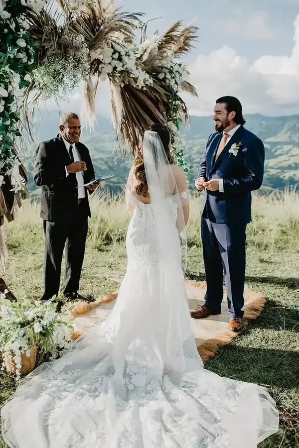 Newlywed moment at a Fiji destination wedding — 027