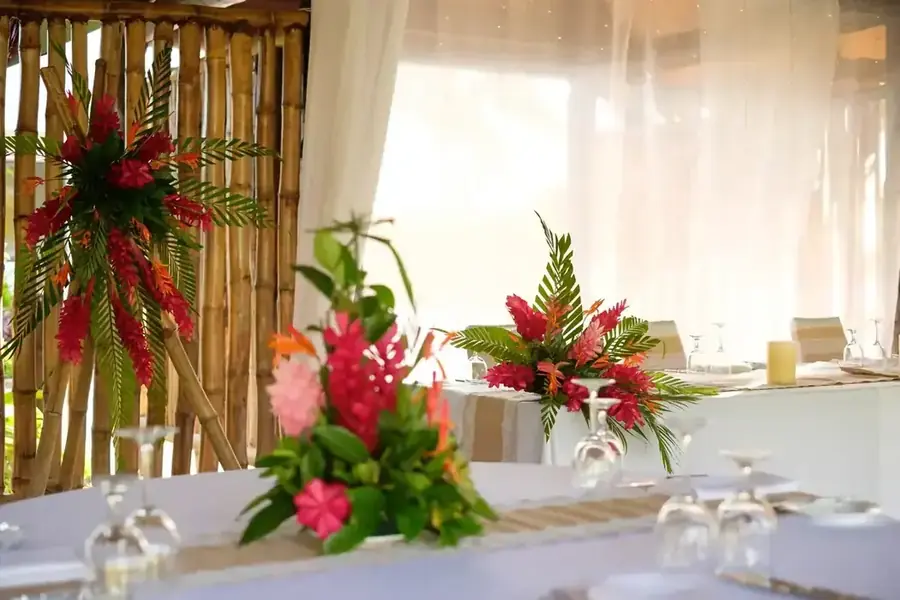 Paradise Bride floral styling and wedding details — 101