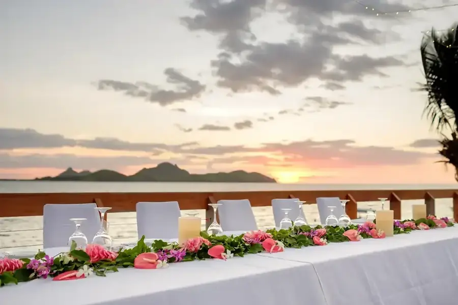 Oceanfront wedding table styling in Fiji