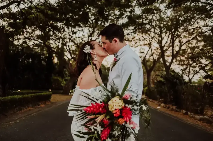 Newlywed moment at a Fiji destination wedding — 072