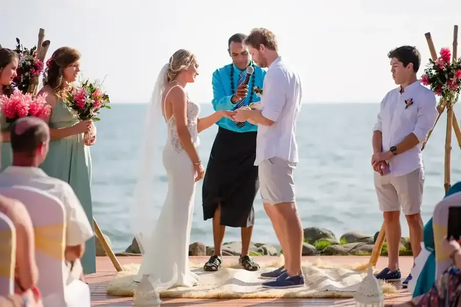 Wedding vows in a beautiful Fiji setting — 034