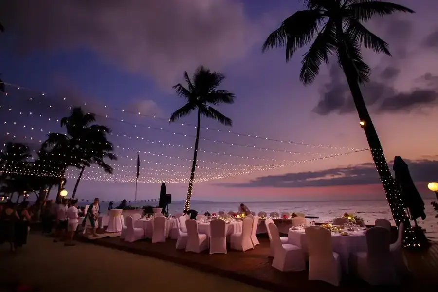 Tropical celebration setting by Paradise Bride — 053