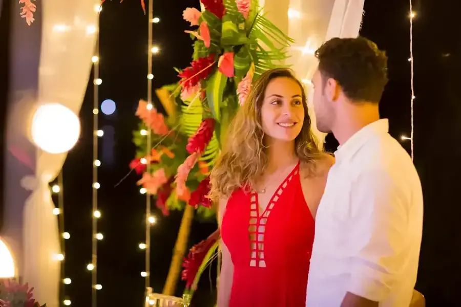 Joyful Fiji wedding couple moment — 095