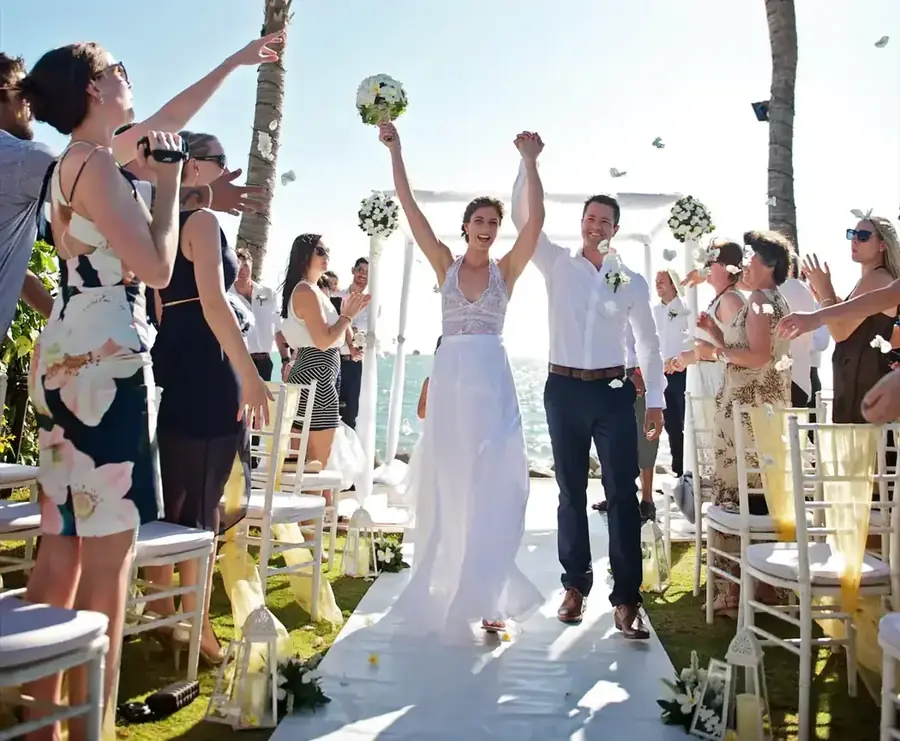 Tropical wedding aisle styled by Paradise Bride — 037