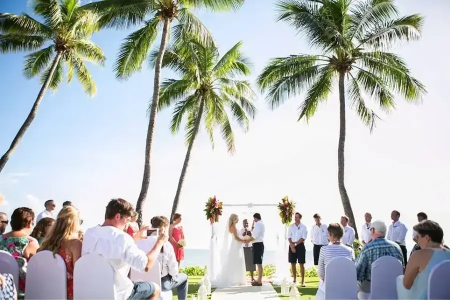 Wedding vows in a beautiful Fiji setting — 039
