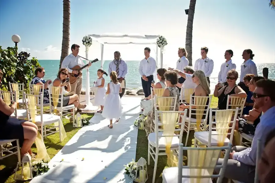 Wedding vows in a beautiful Fiji setting — 054