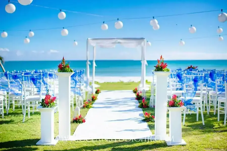 Wedding vows in a beautiful Fiji setting — 059