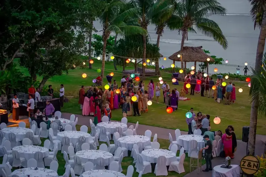 Tropical celebration setting by Paradise Bride — 068