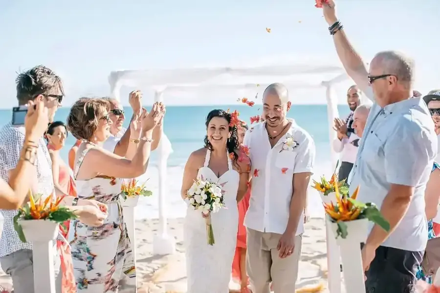 Paradise Bride ceremony design in Fiji — 060