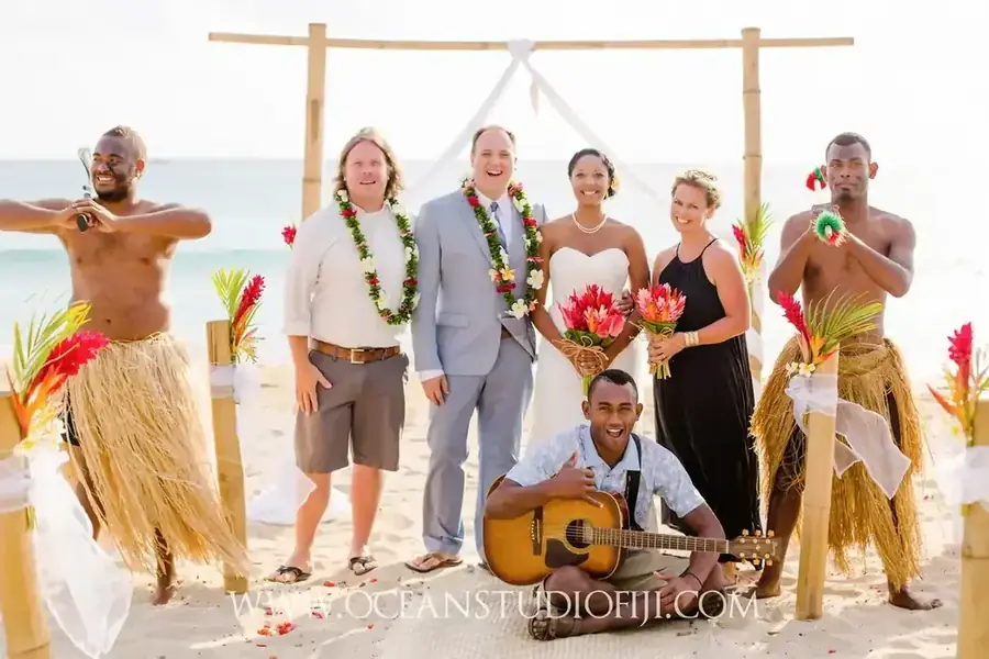 Romantic Fiji wedding couple portrait — 126