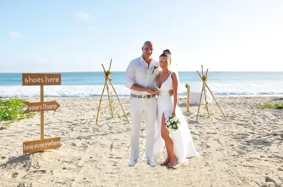Bride and groom portrait in an island setting — 134
